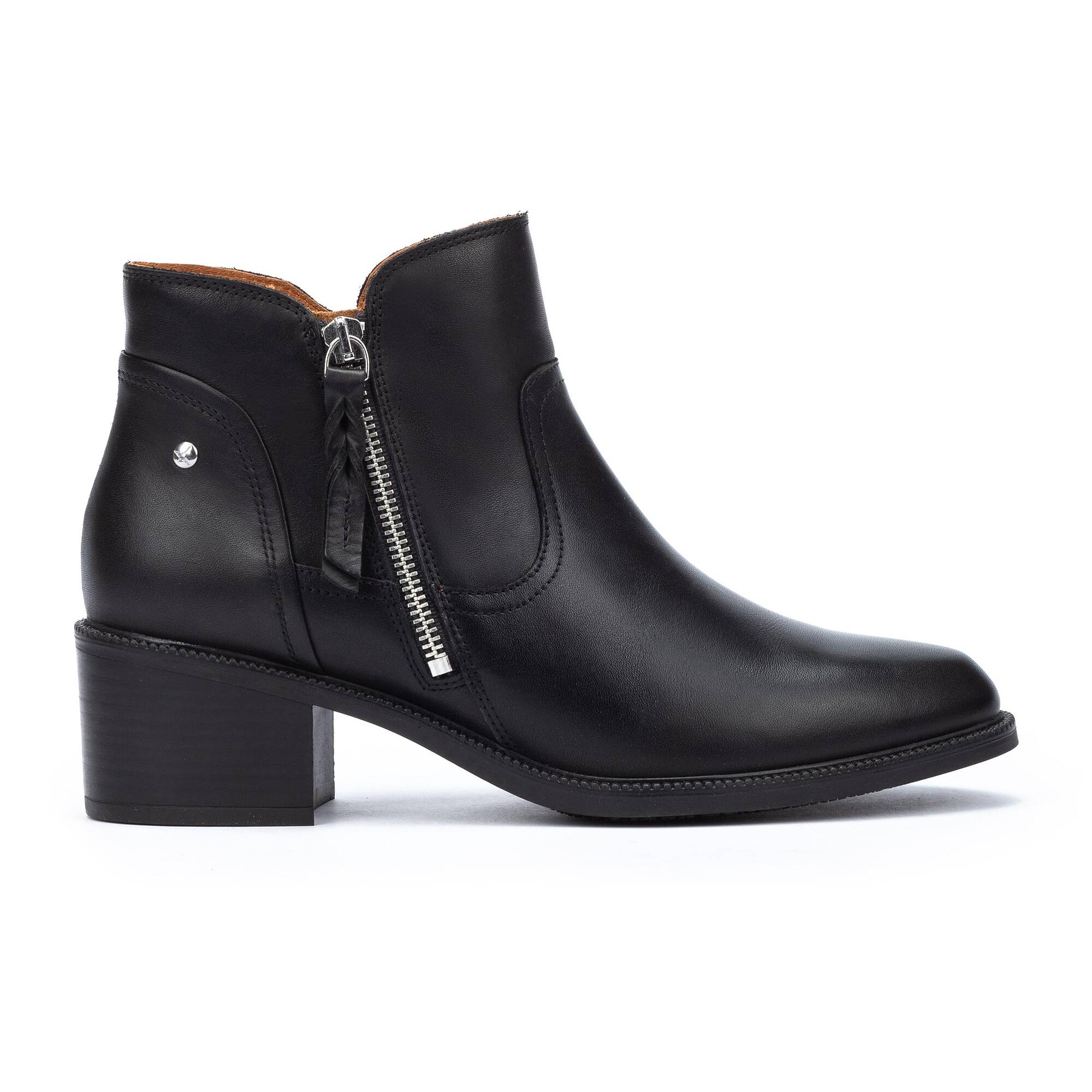 Pikolinos Bacarot Short Ankle Boots with Zip Women's 2