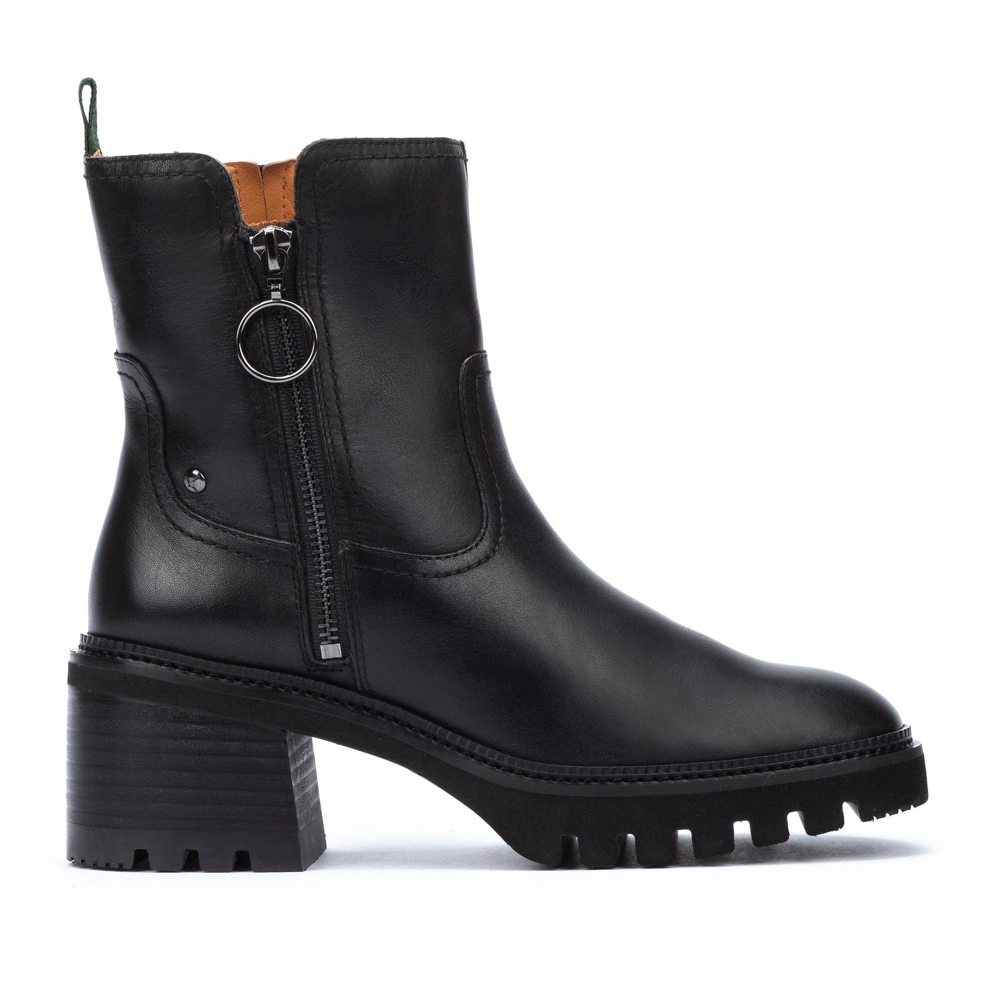 Women's Pikolinos Valladolid Ankle Boots with Mi-Heel and Studded Treads 