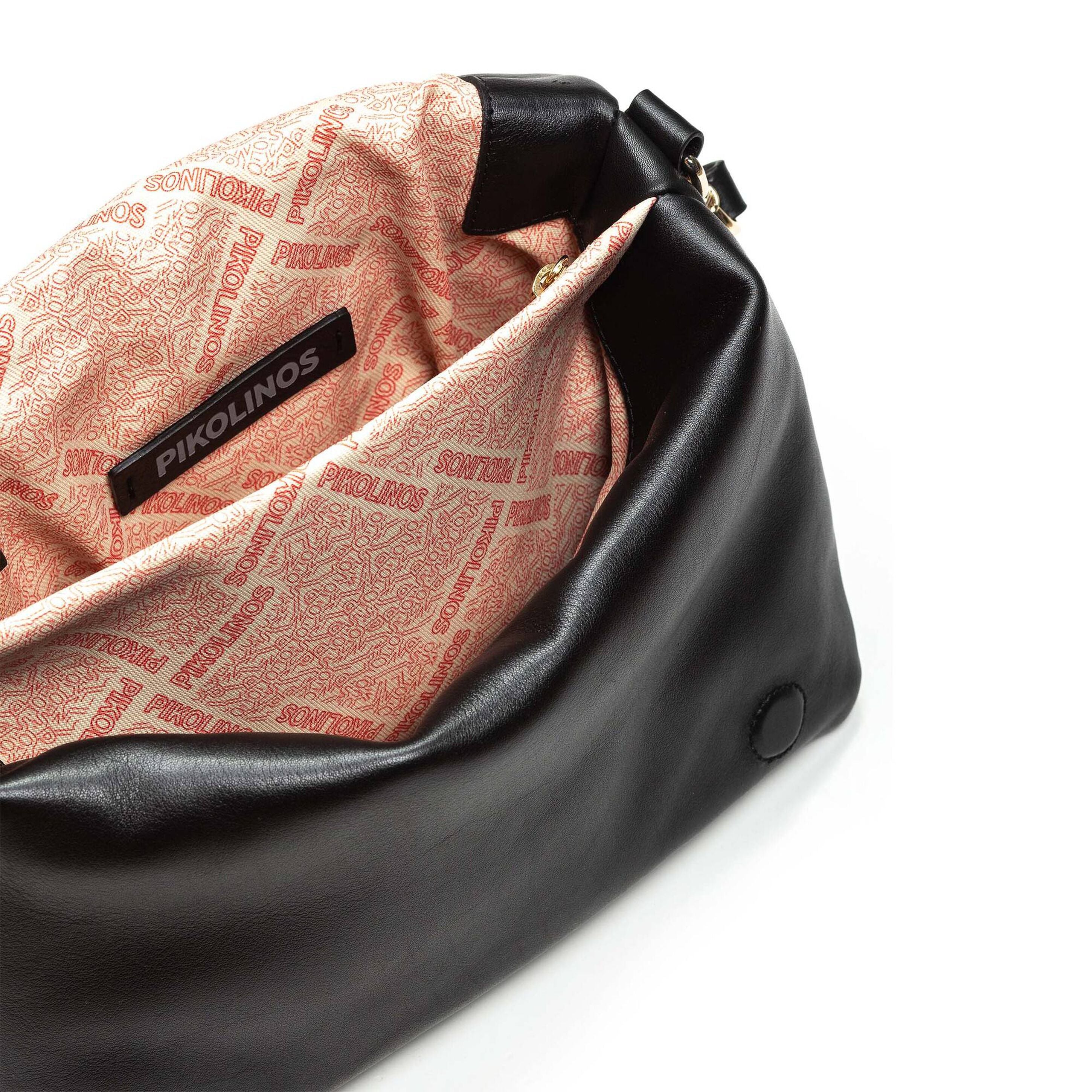 Pikolinos Pau Shoulder Bag with Magnetic Closure 2