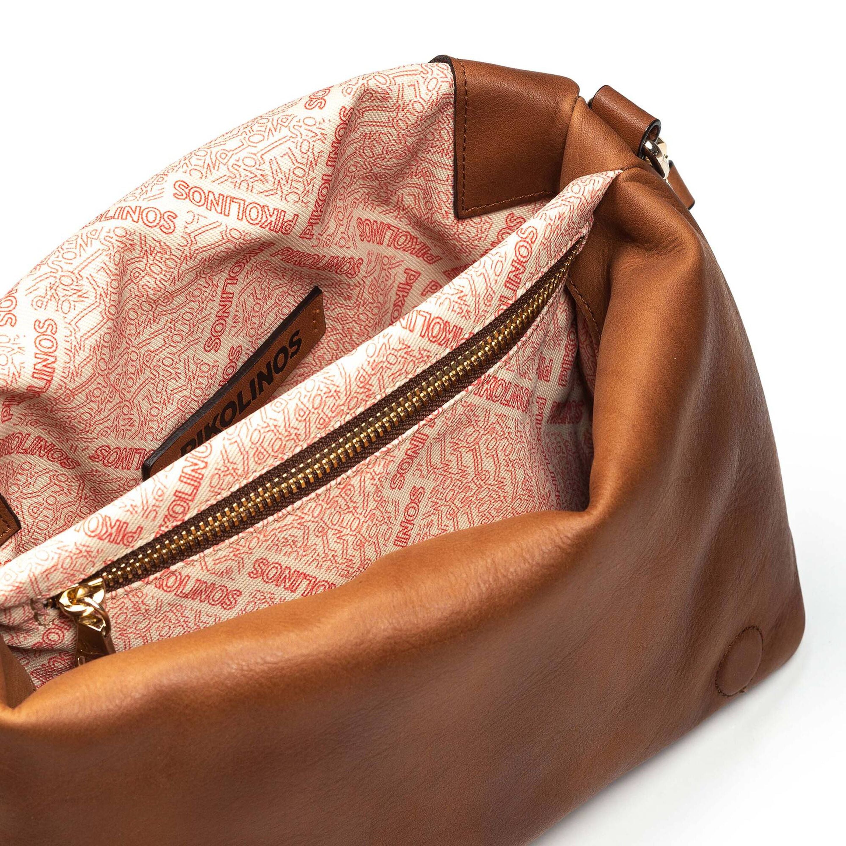 Pikolinos Pau Shoulder Bag with Magnetic Closure 8