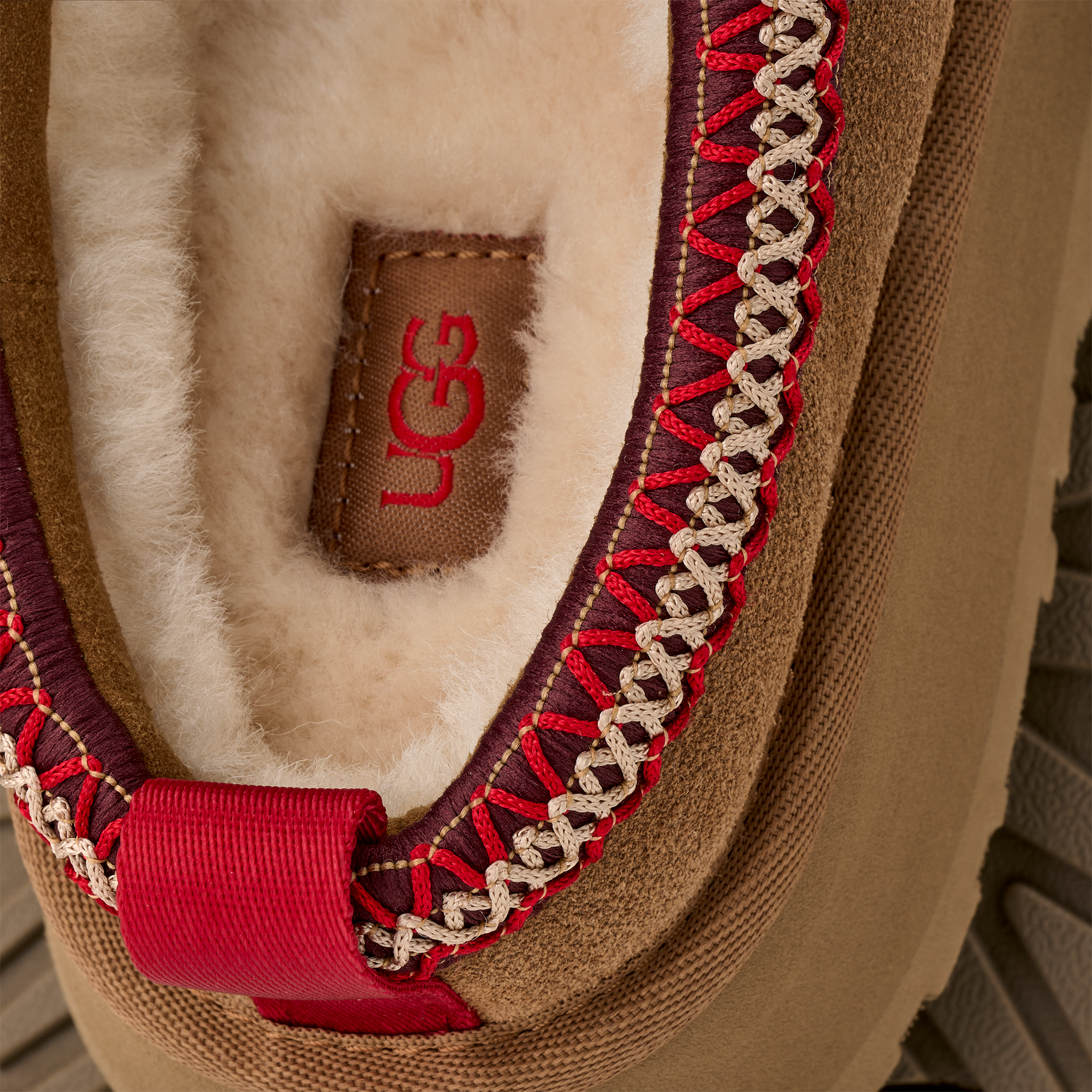 UGG Tazz II Women's 5