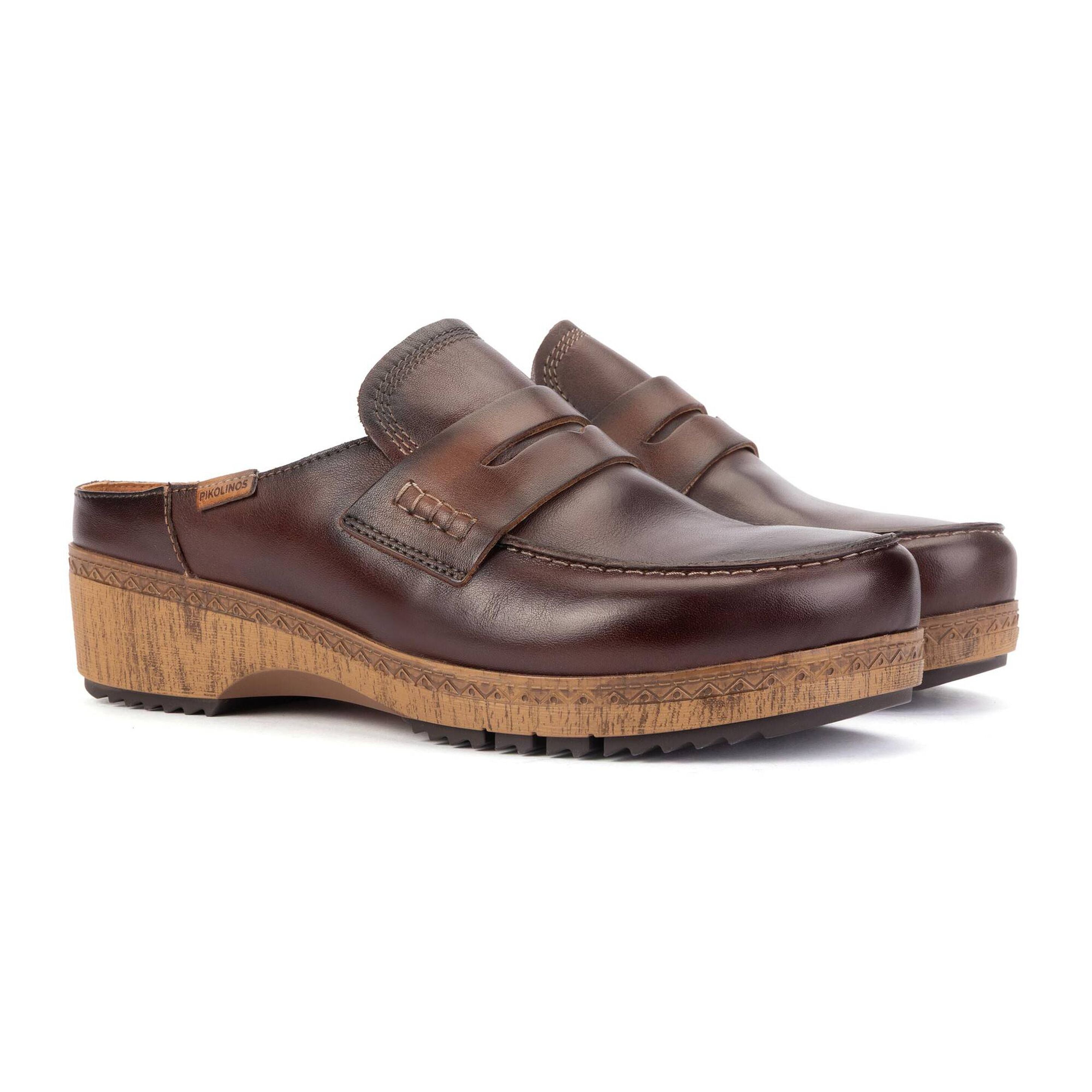 Pikolinos Granada Leather Clog Women's 1
