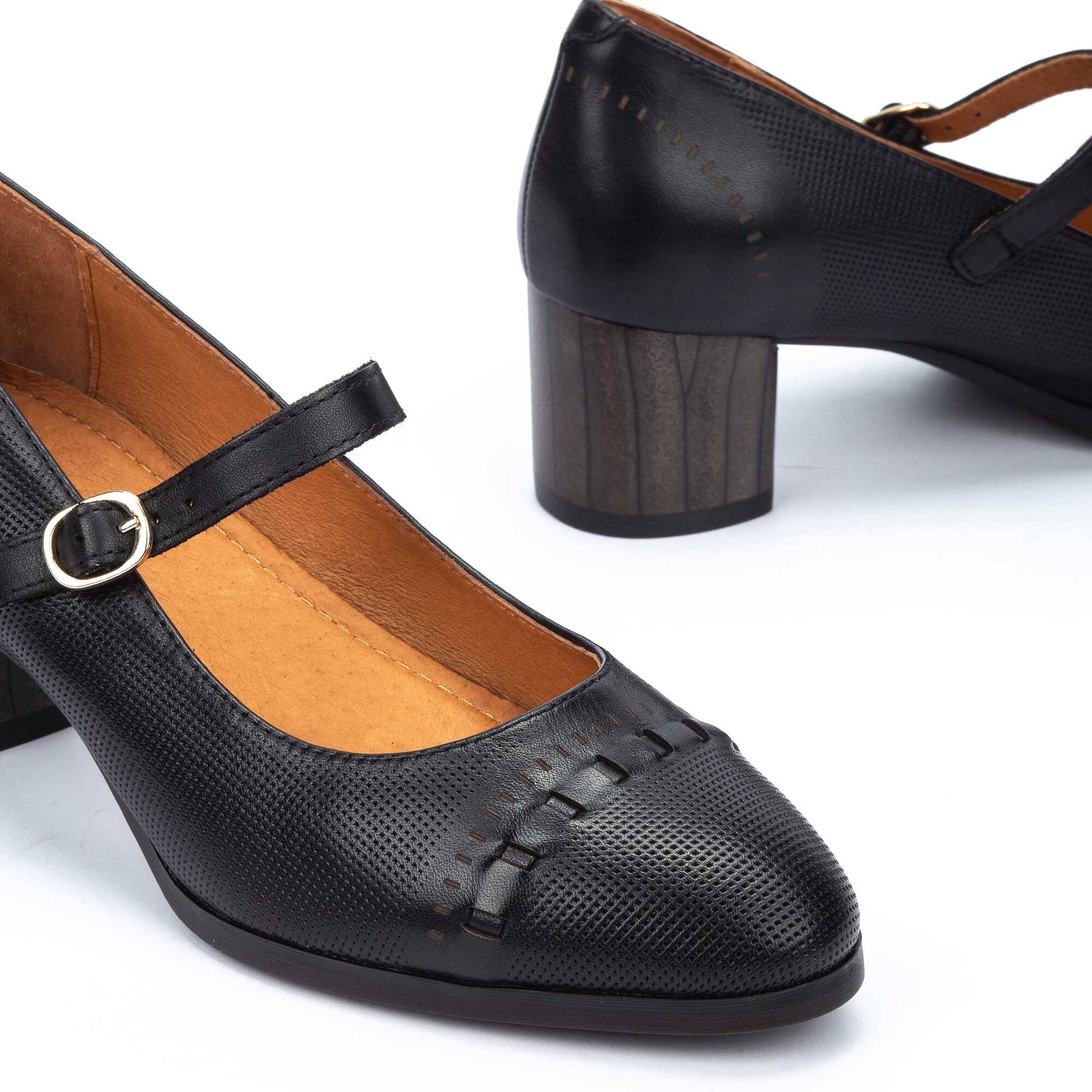 Pikolinos Calafat Heels Women's 11