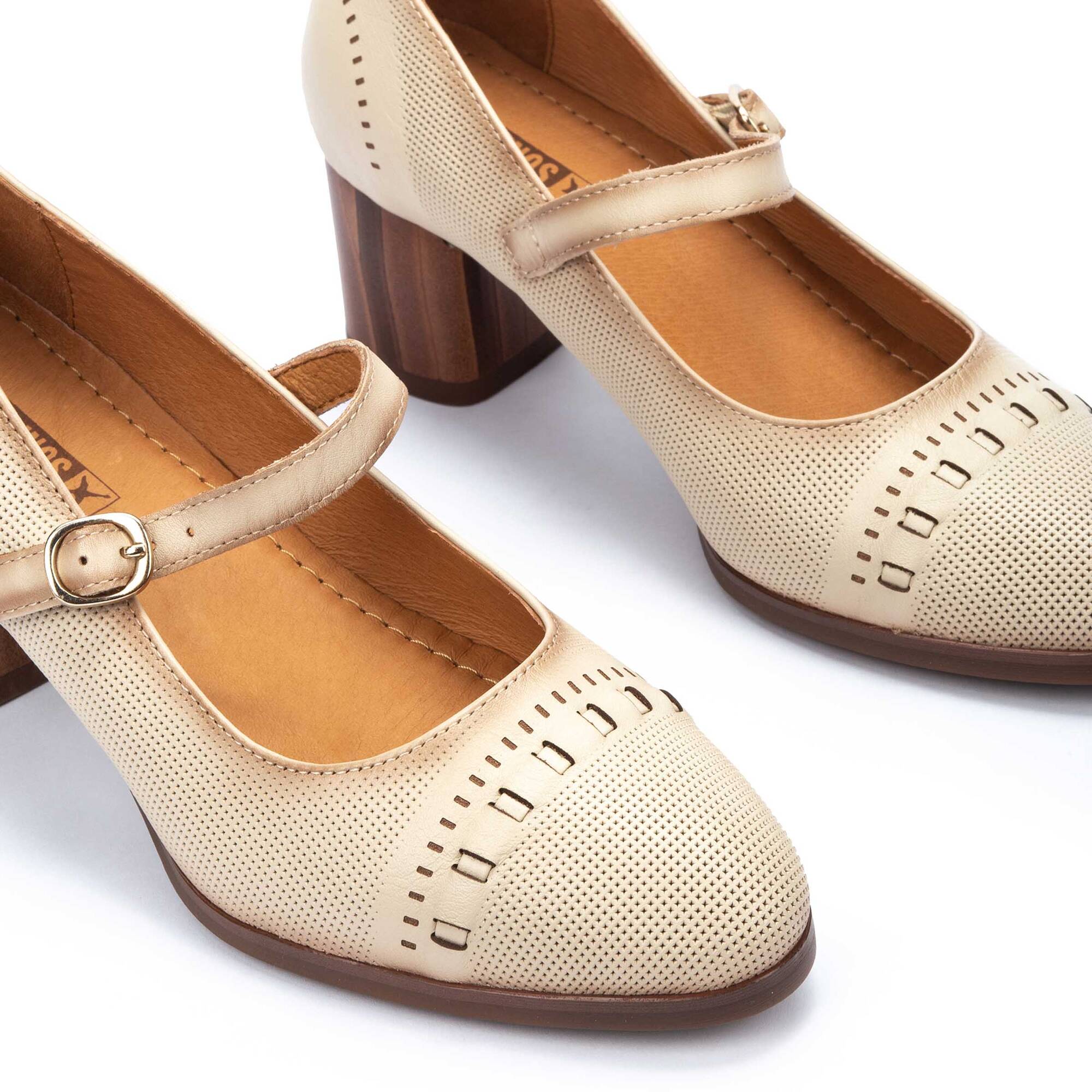 Pikolinos Calafat Heels Women's 6