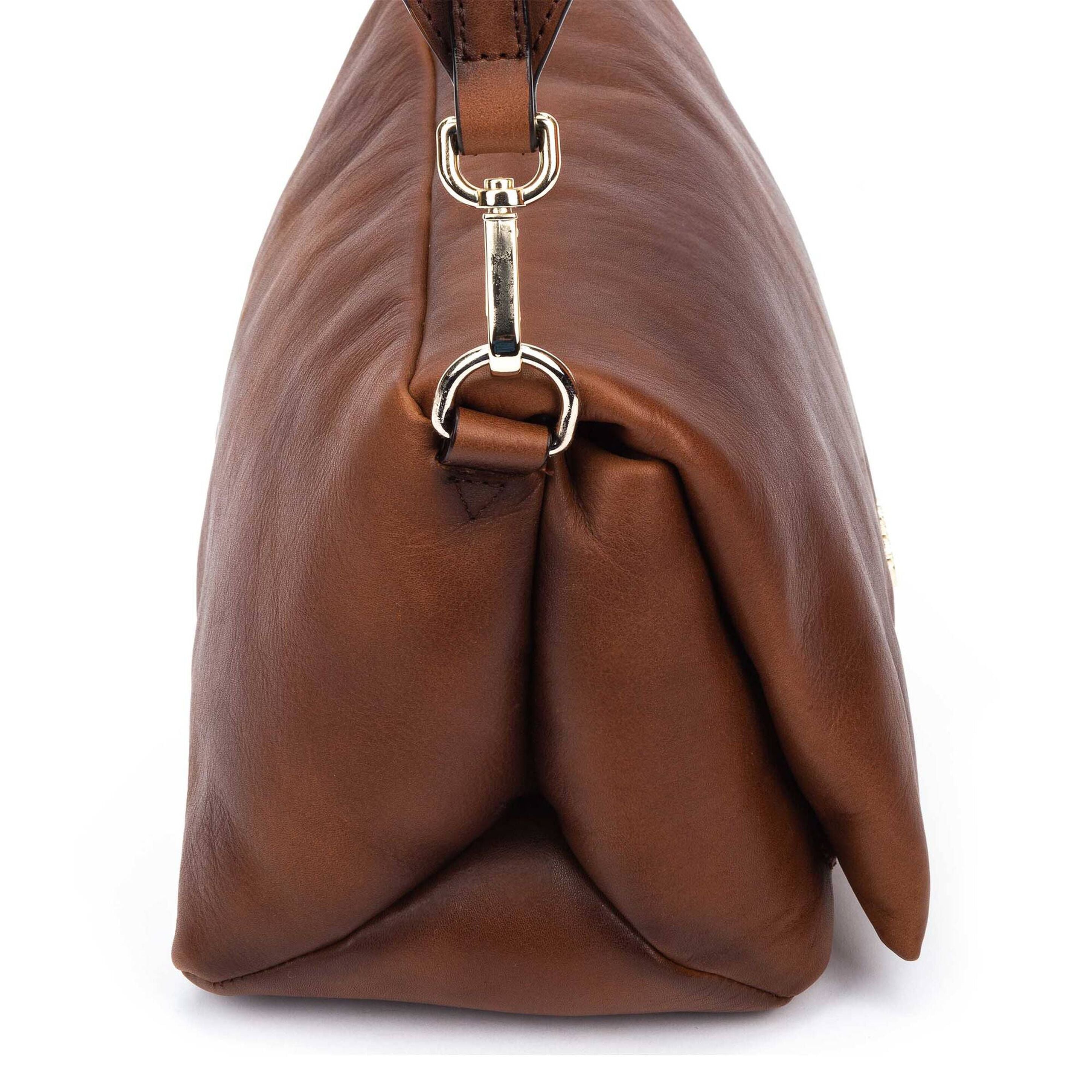 Pikolinos Pau Shoulder Bag with Magnetic Closure 10
