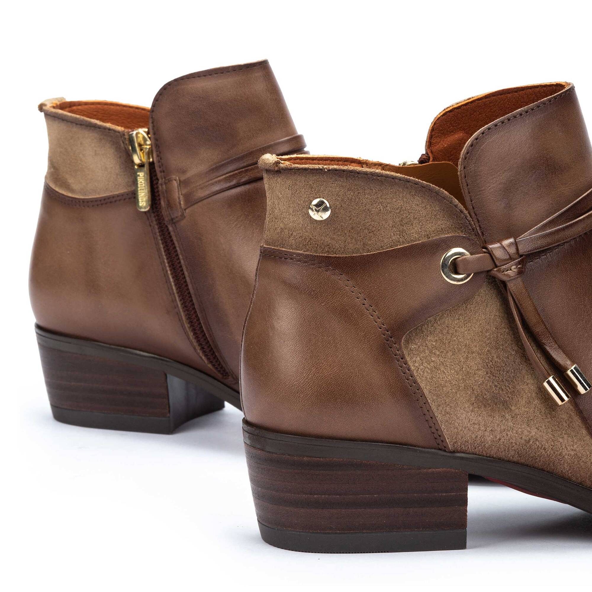 Pikolinos Darcoa Ankle Boot Women's 13