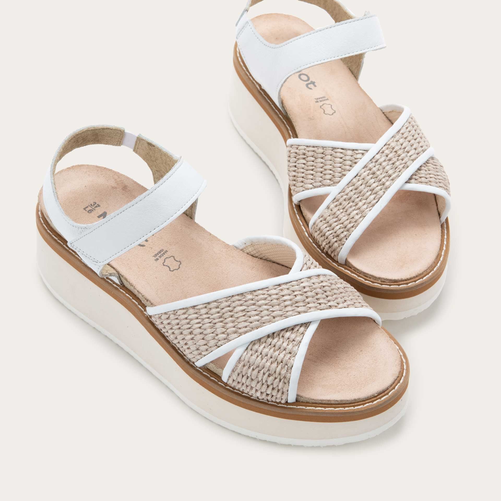 Naot Pavlova Sandal Women's 9