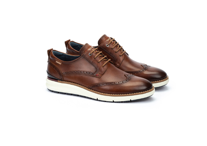 Pikolinos Manacor Wingtip Shoe Men's 7