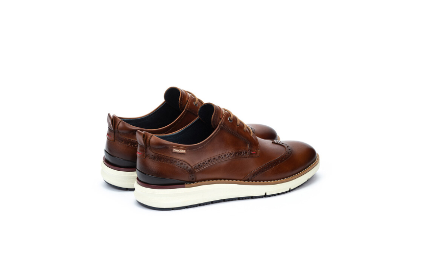 Pikolinos Manacor Wingtip Shoe Men's 6