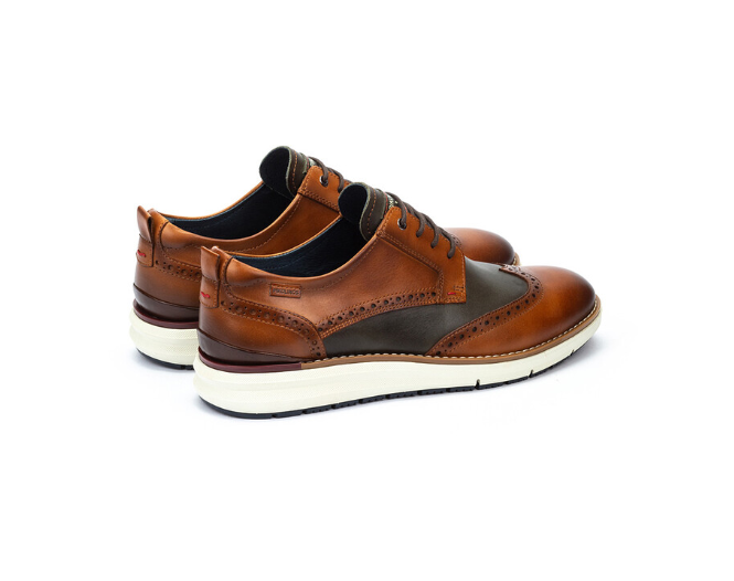 Pikolinos Manacor Wingtip Shoe Men's 11