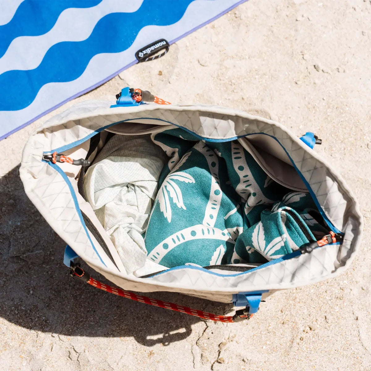 Nomadix DayTripper Tote 16