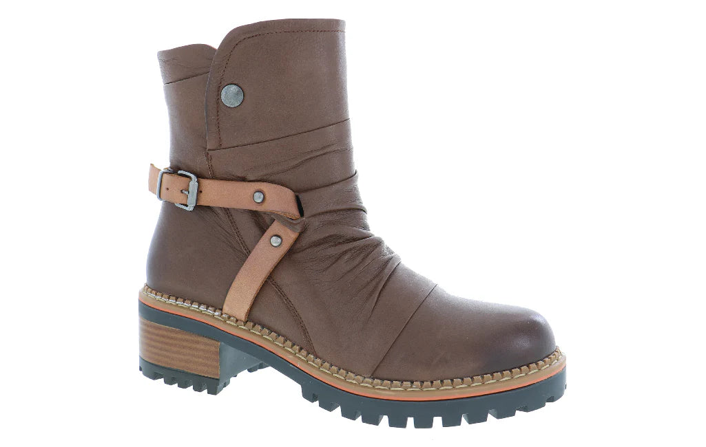Biza Wanda Boot Women's 6