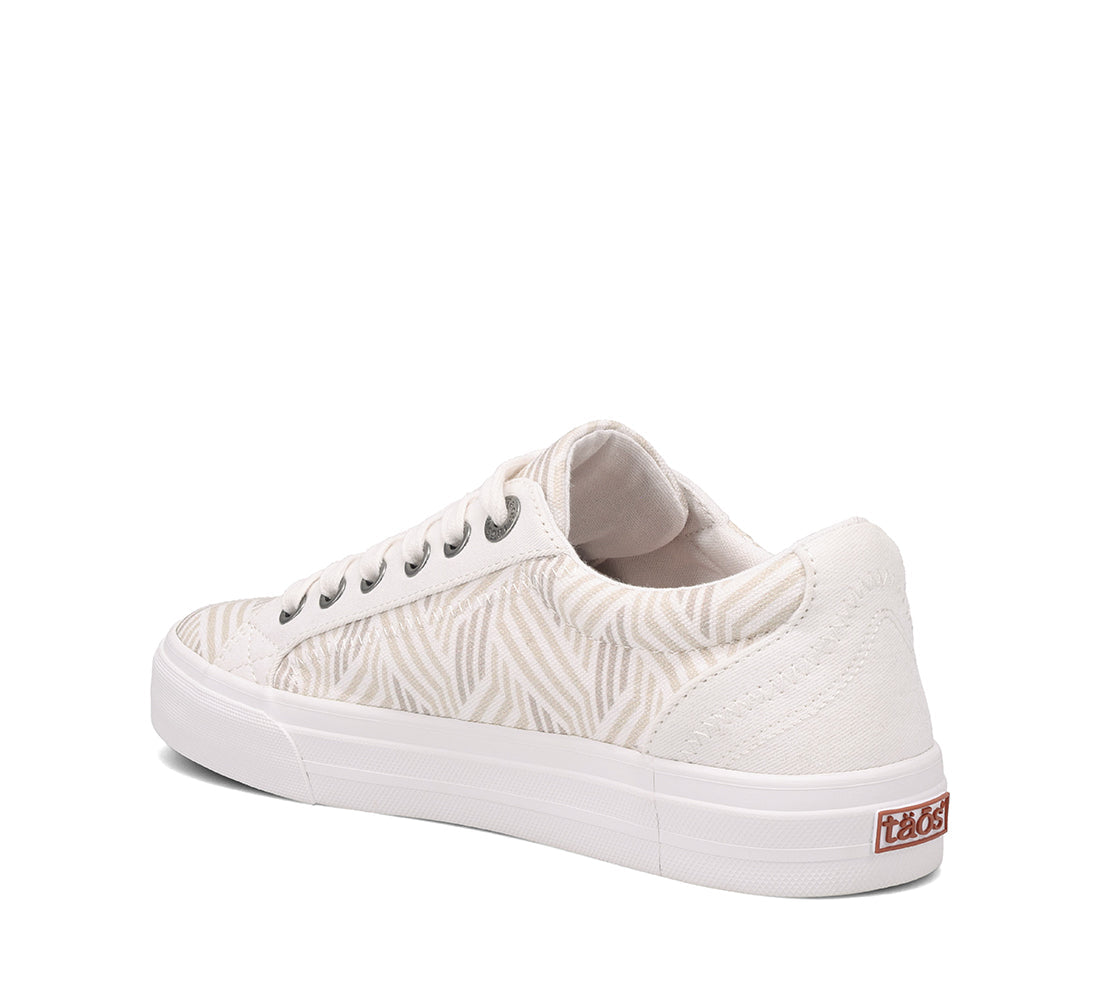 Women's Taos Plim Soul Color: Geo Print White Multi