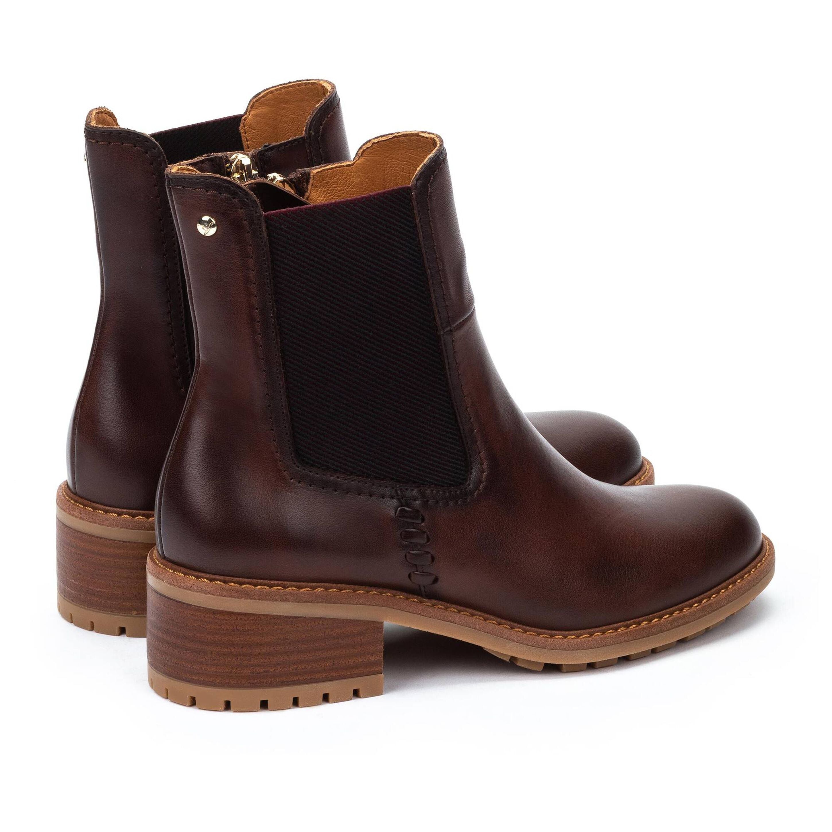 Pikolinos Medina Heeled Chelsea Boot Women's  5