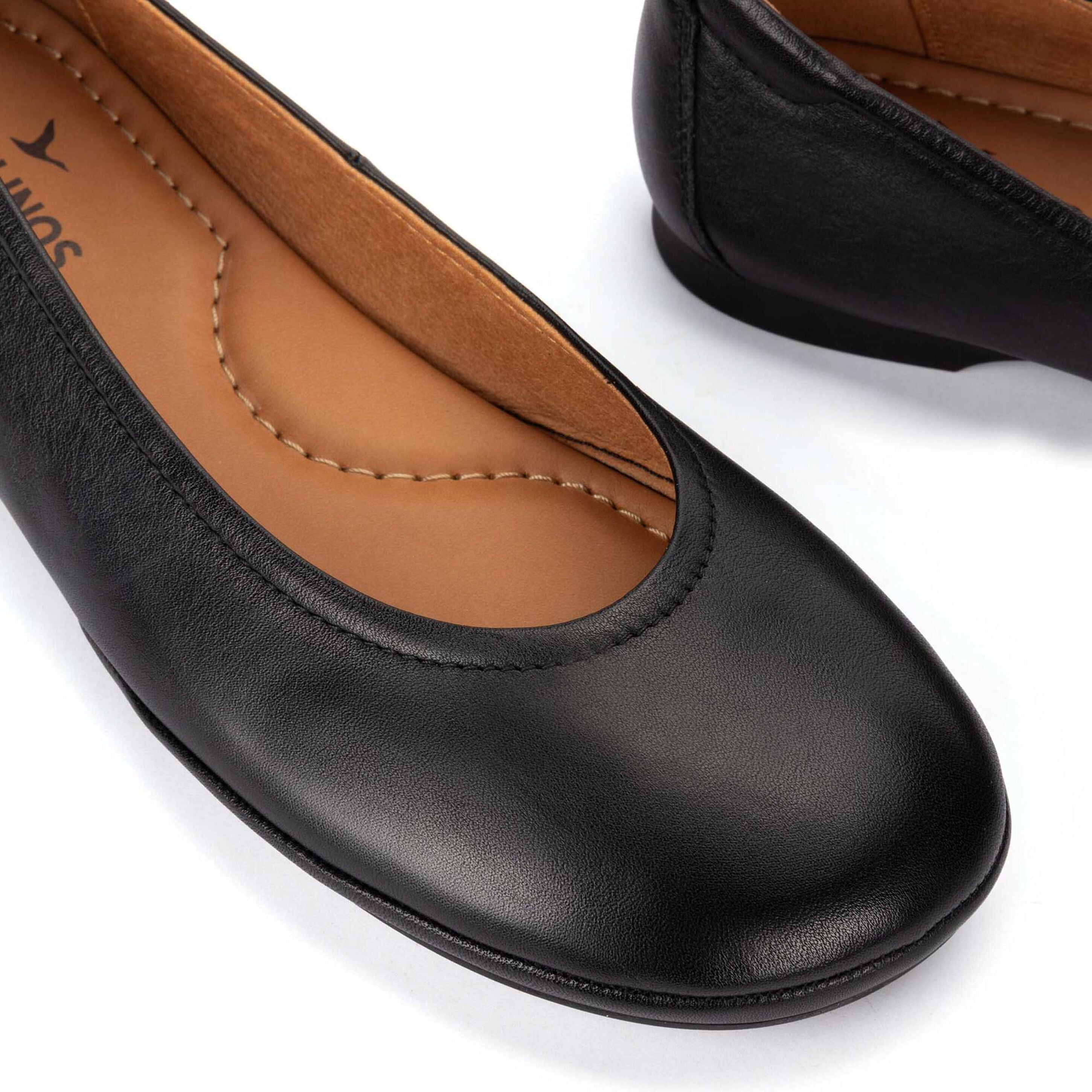 Pikolinos Carmona Leather Ballet Flats Women's  12