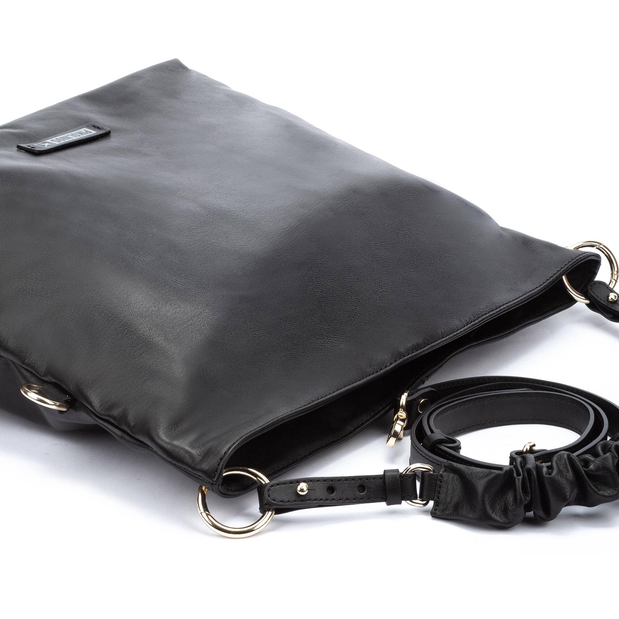 Pikolinos Adra Leather Bag 4