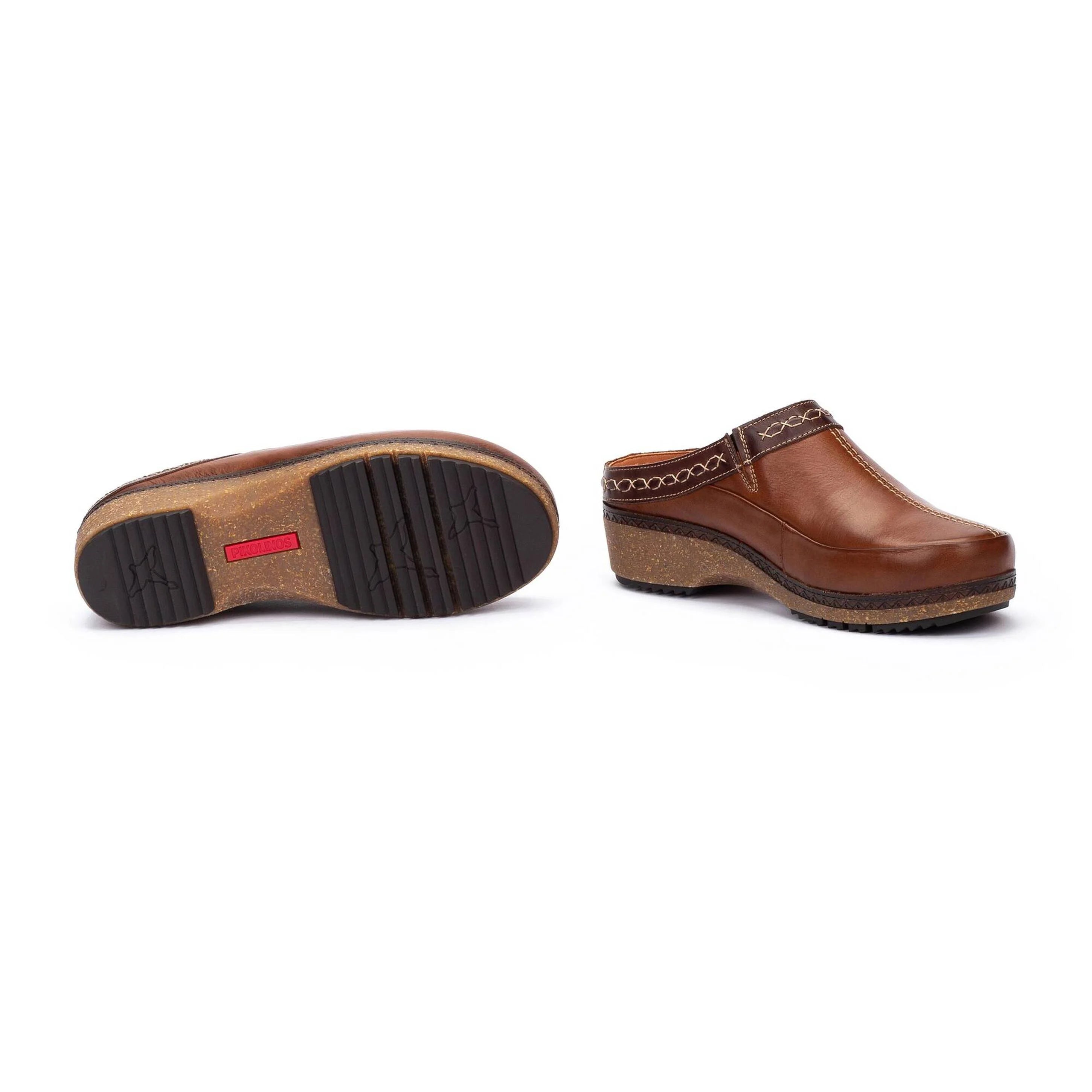 Pikolinos Granada Clog Women's  4