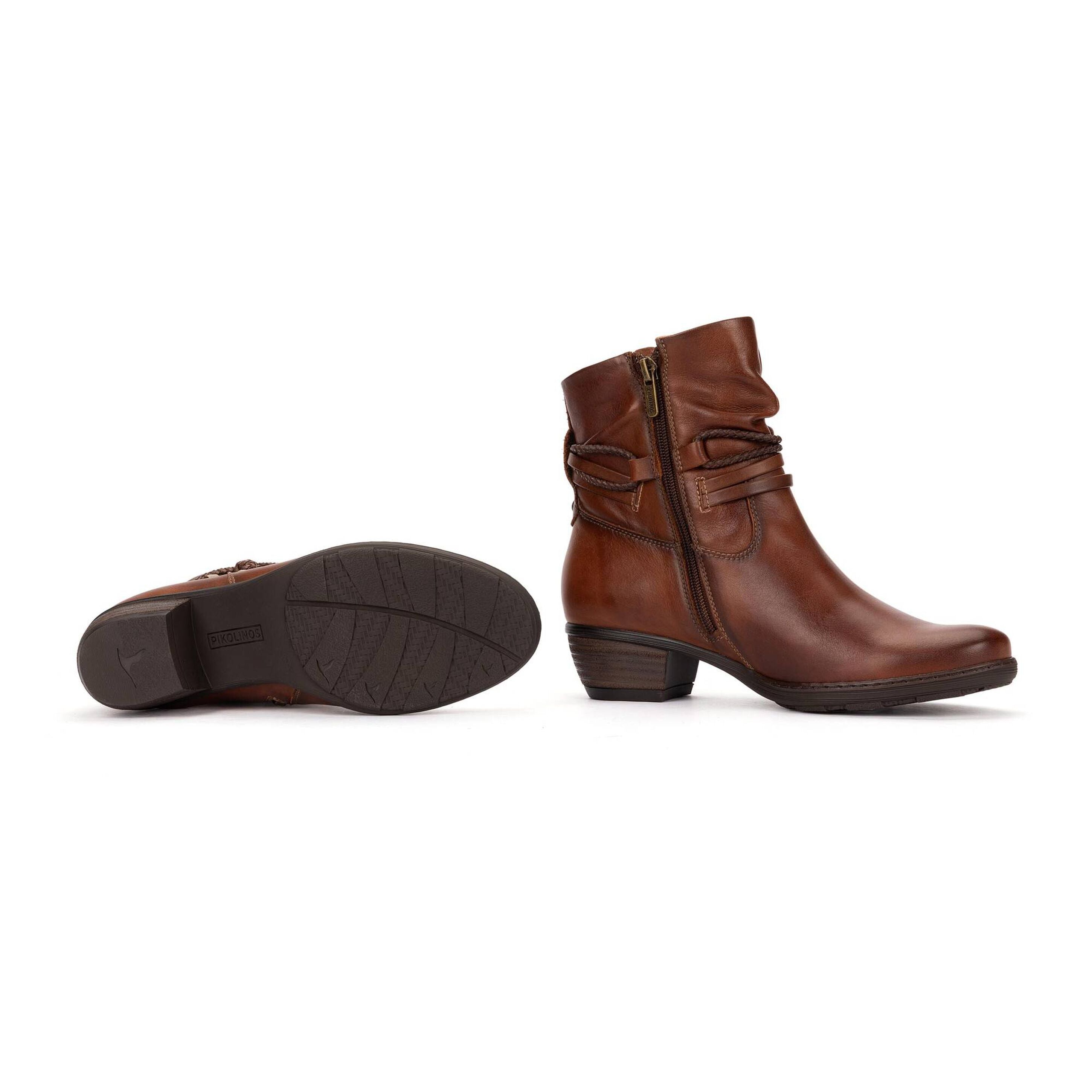 Pikolinos Utiel Ankle Boots with Wrinkled Leather and Decorative Detail Women's 10