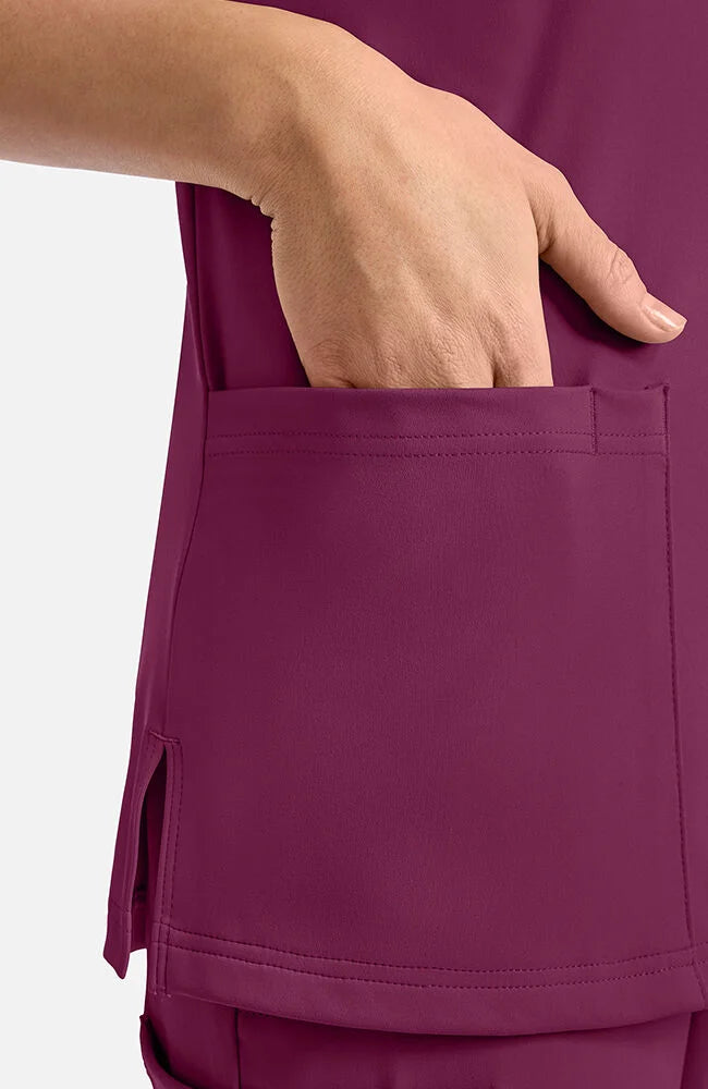 Cherokee 2-Pocket V-Neck Scrub Top Women's 22