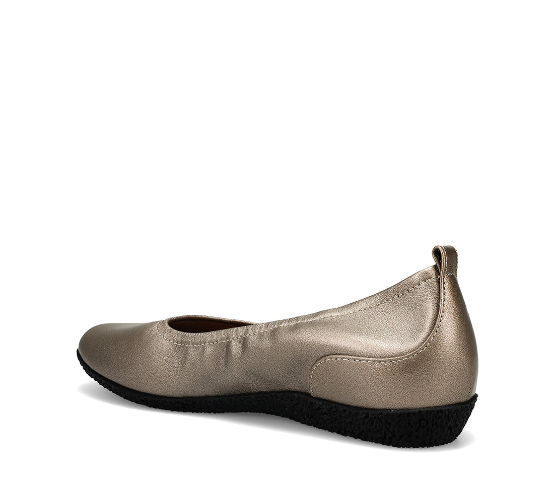 Taos Chit Chat Flat Women's 28