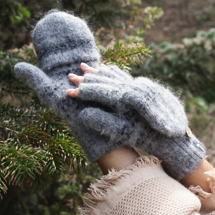 Siberia Spirit Midnight Veil Goat Wool Mitten Gloves Women's  5