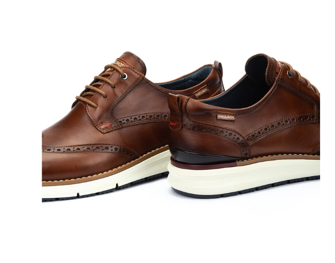 Pikolinos Manacor Wingtip Shoe Men's  5
