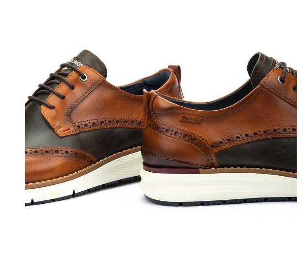 Pikolinos Manacor Wingtip Shoe Men's  12
