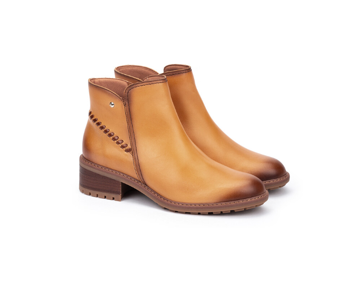 Pikolinos Medina Heeled Ankle Boots Women's  7
