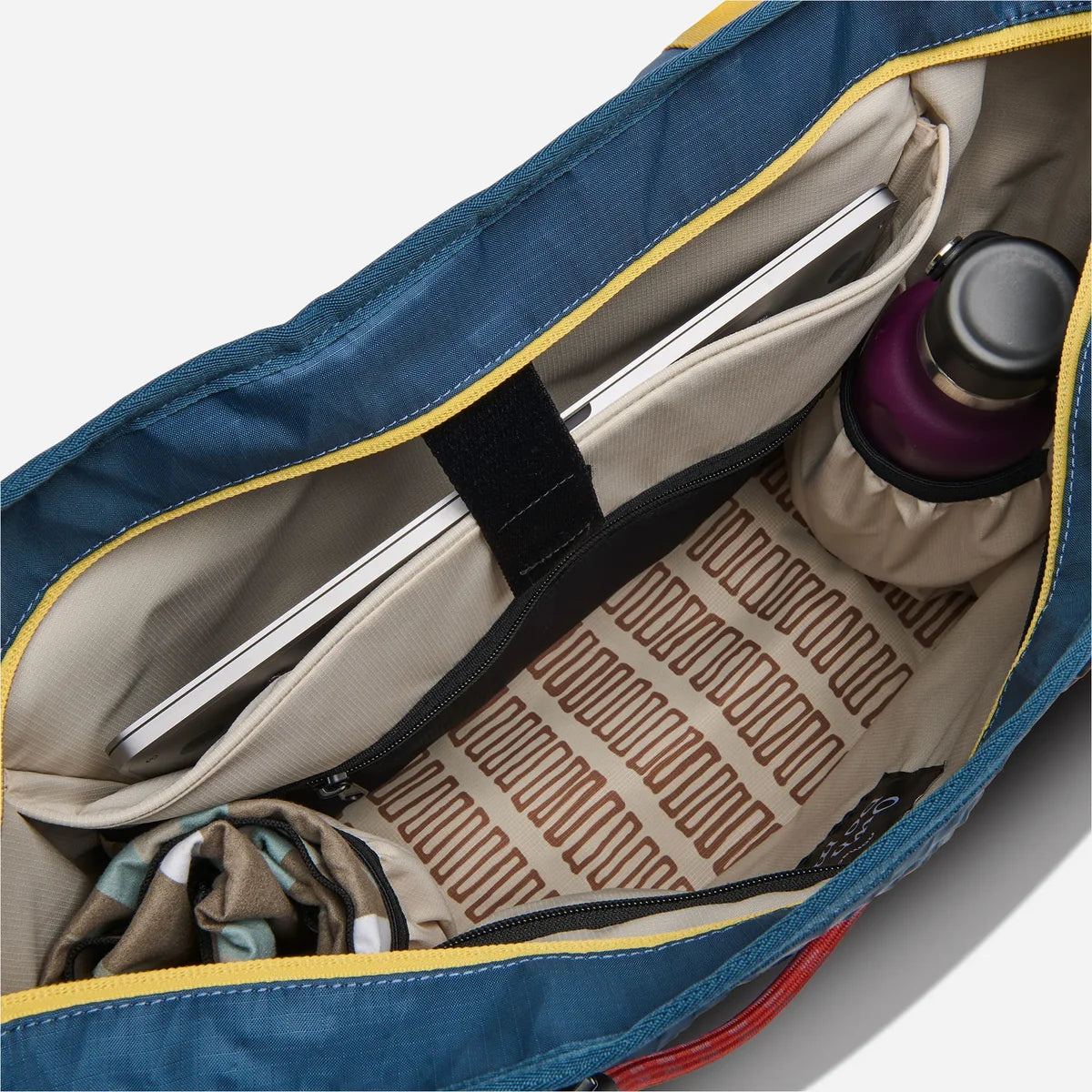 Nomadix DayTripper Tote  8