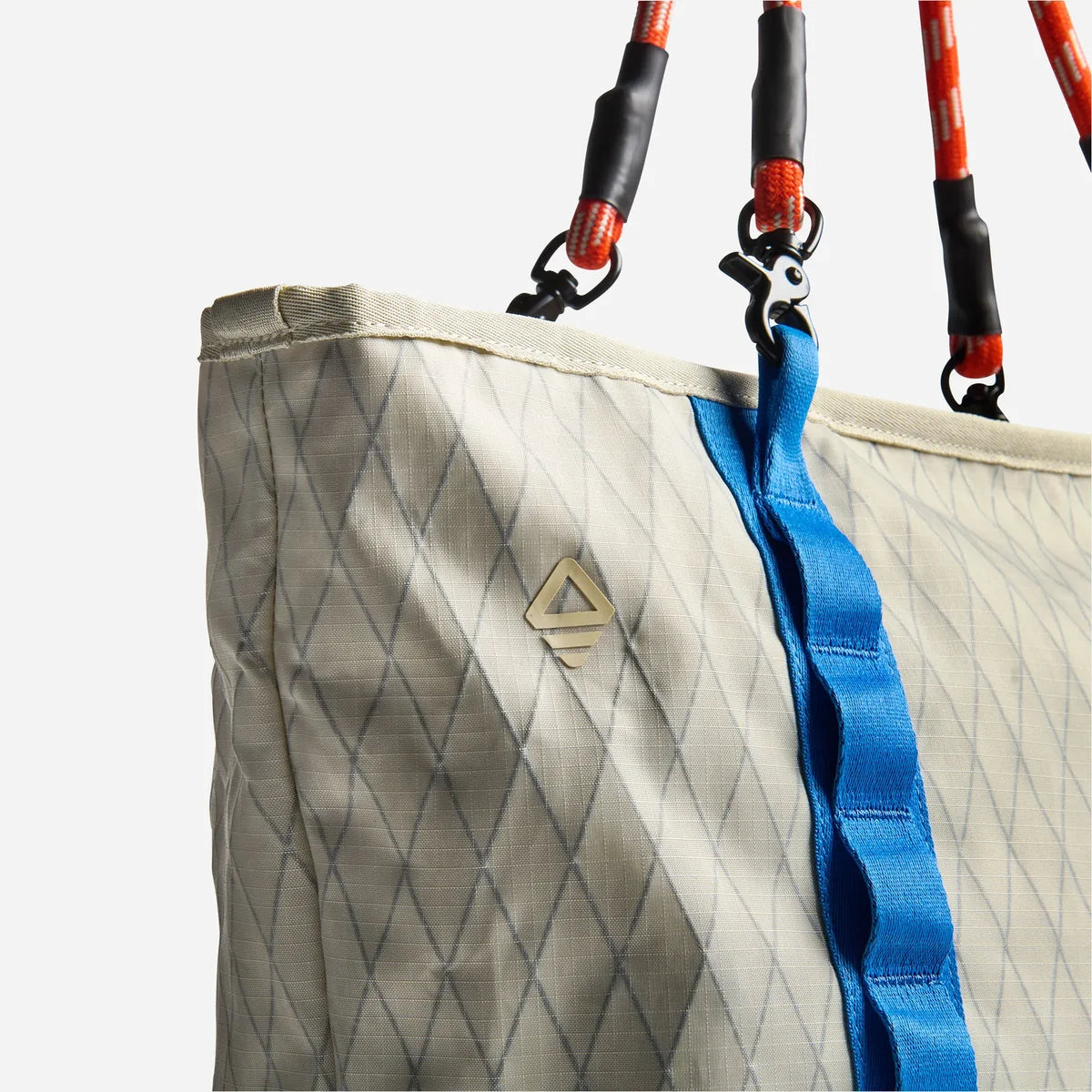 Nomadix DayTripper Tote  12