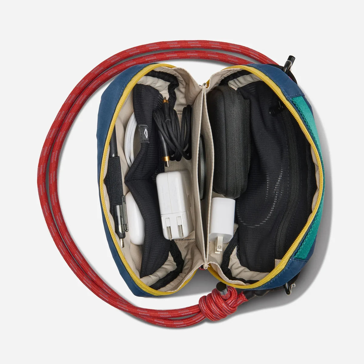 Nomadix Traveler Tech Sling 6