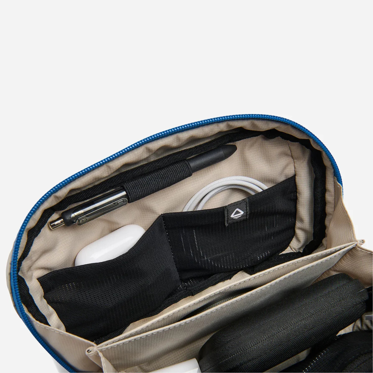 Nomadix Traveler Tech Sling 13