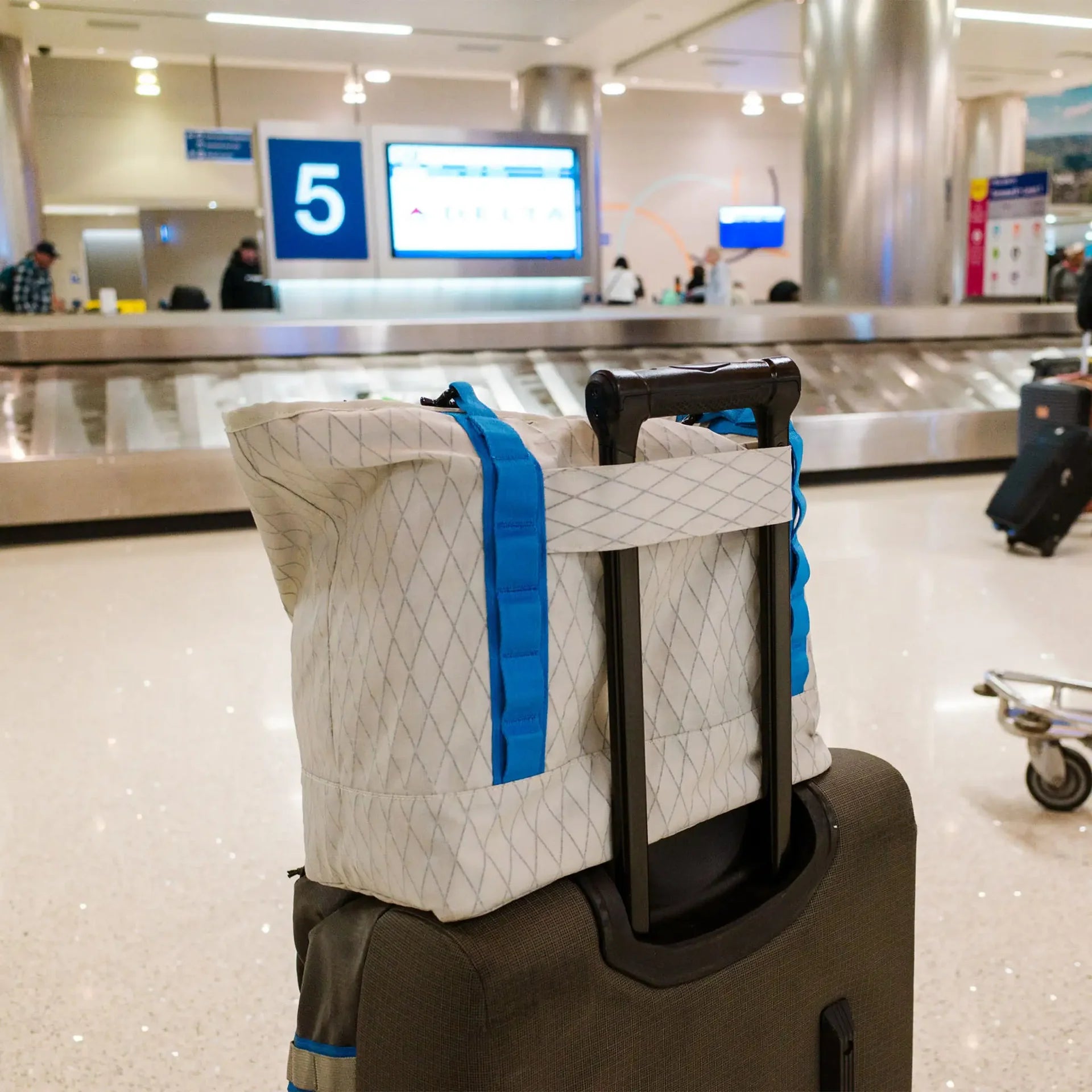 Nomadix DayTripper Tote  15