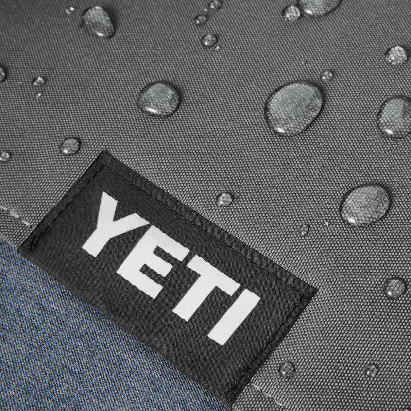 Yeti Lowlands Blanket Waterproof  6