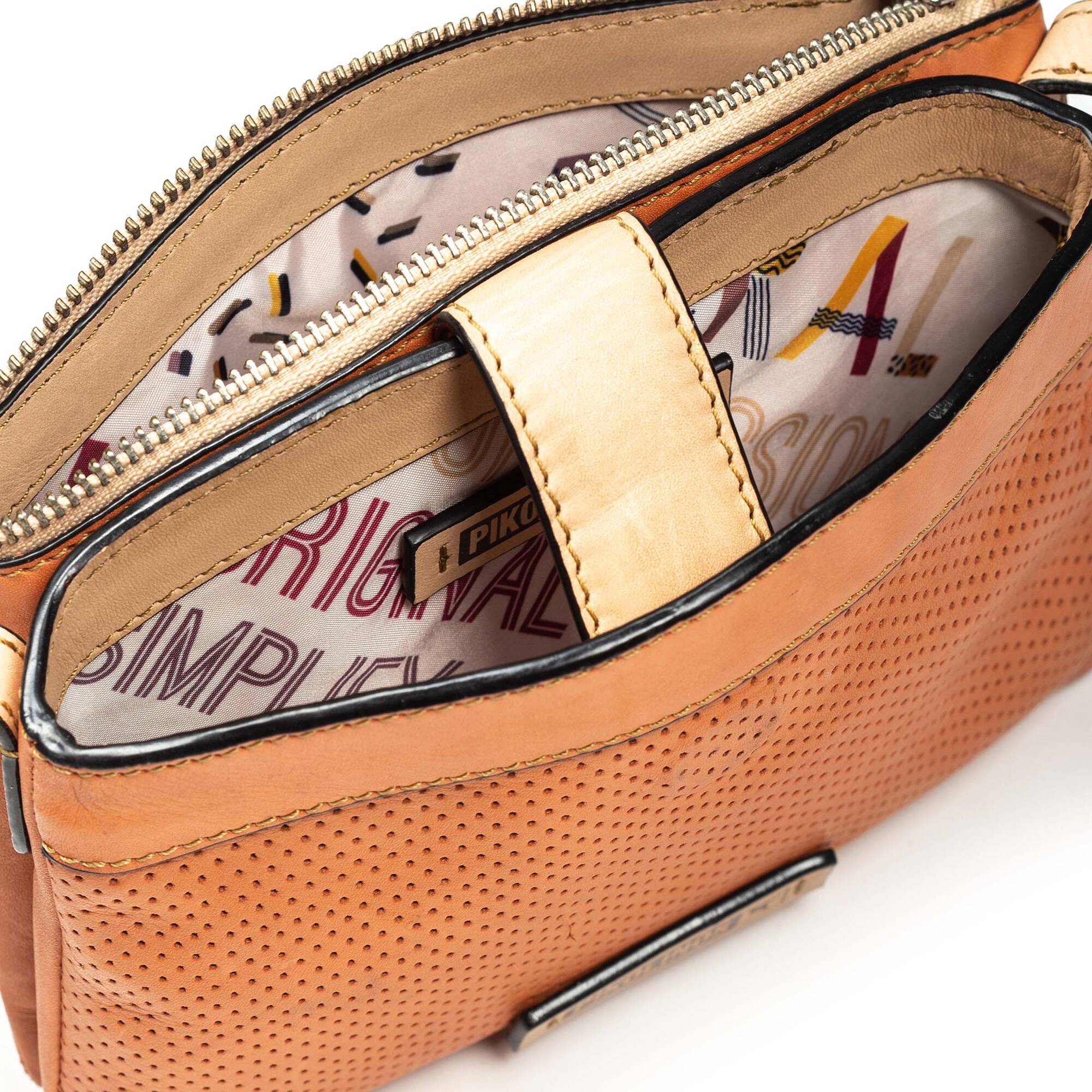 Pikolinos Salinas Leather Shoulder Bag 15