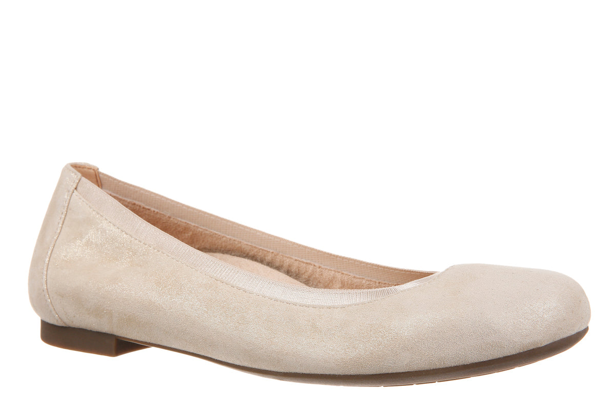 Women's Vionic Anita Flat Color: Silver Leather 